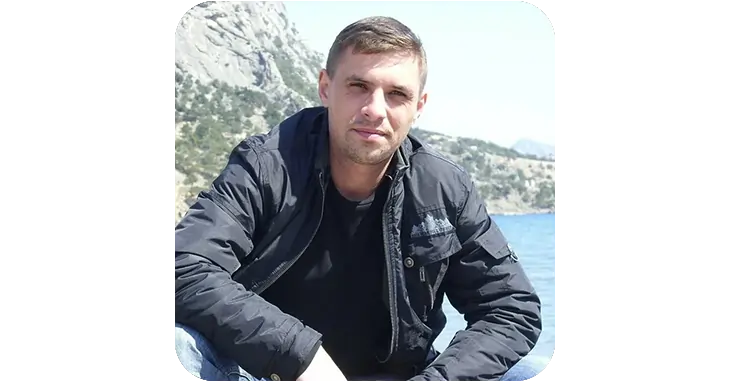 Portrait of a fit active man in workout gear